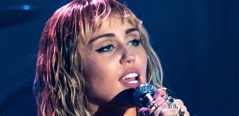 Miley Cyrus Famosos Nacidos Hoy 23 De Noviembre Martin Cid Magazine