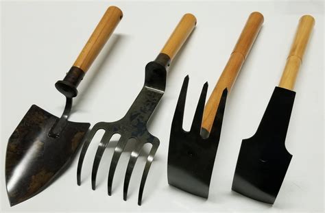 Essential Best Buy Hoedag 4 Piece Gardening Tool Set