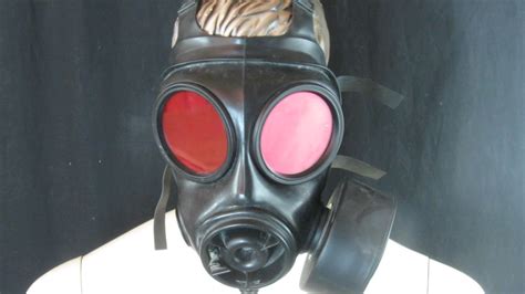 S10 Gas Mask With Tinted Lenses Ideal For Cosplay Or Air Soft Youtube