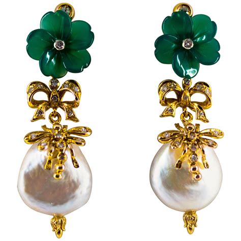 Art Nouveau 0.40 Carat Emerald Pearl Yellow Gold Stud Drop "Birds