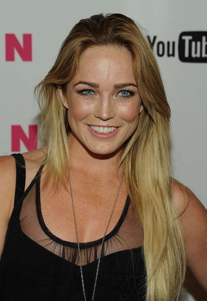 Caity Lotz The Flash Wiki Fandom Powered By Wikia