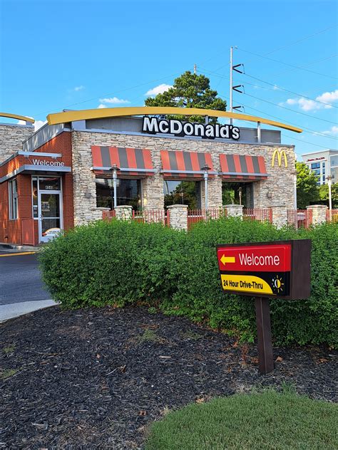 McDonald's 4540 Ashford Dunwoody Rd NE, Dunwoody - Menu, Reviews (364