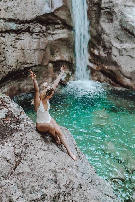 Zeit, auf wanderschaft zu gehen durch die bergwälder. Königssee Naturpool und Wasserfall Weg und die schönsten ...
