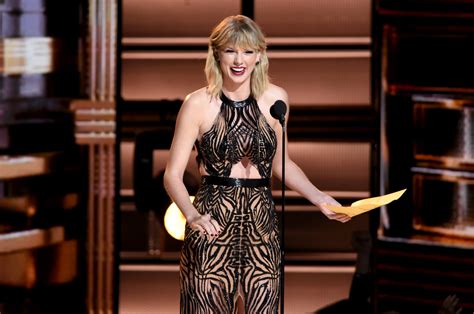 This site will have all the big titted pornstars that you thought would never come back! Taylor Swift Wins Song of the Year at the 2017 CMA Awards ...