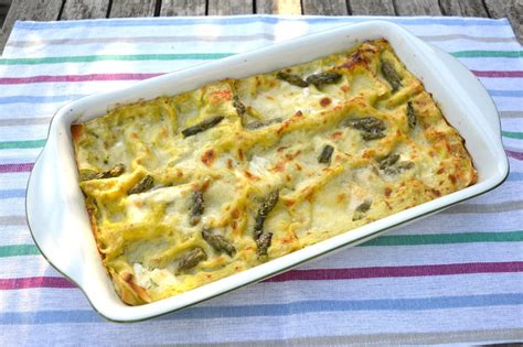 Asparagi besciamella dai migliori blog di ricette di cucina italiani. Lasagne asparagi e burrata Bimby TM31 | TM5