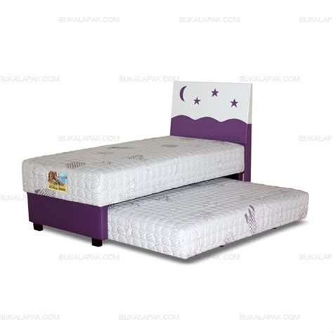 Kasur pegas atau spring bed adalah alas tidur dengan busa dan per serta bahan lainnya seperti kain, plastik, karet dan perlengkapan lain seperti per atau pegas dan rangka yang terbuat dari bahan khusus. Jual Guhdo Set Kasur Spring Bed 2in1 Happy Kids Latex HB ...