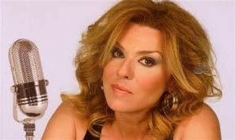 Η παρουσιάστρια σχολίασε μεταξύ άλλων το σημερινό τοπίο της ελληνικής τηλεόρασης. ΜουσικόVLOG: Δάφνη Μπόκοτα