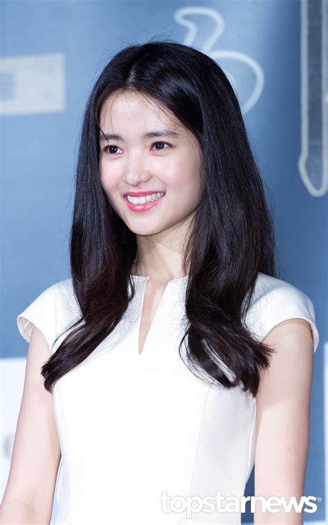 Celebrity baby names starting with c. 7 Korean Celebrities with Heart Shaped Smiles | Kpopmap ...