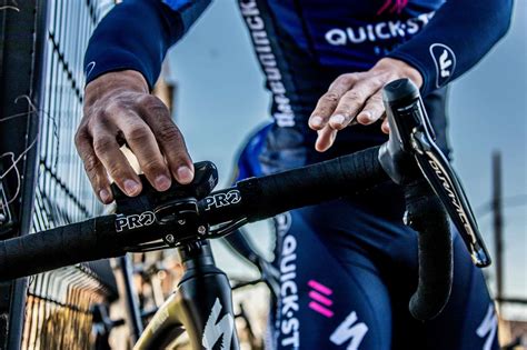 L équipe Deceuninck Quick Step Continue Avec Shimano Et Les Cintres Pro Pour 2021 Matos Vélo