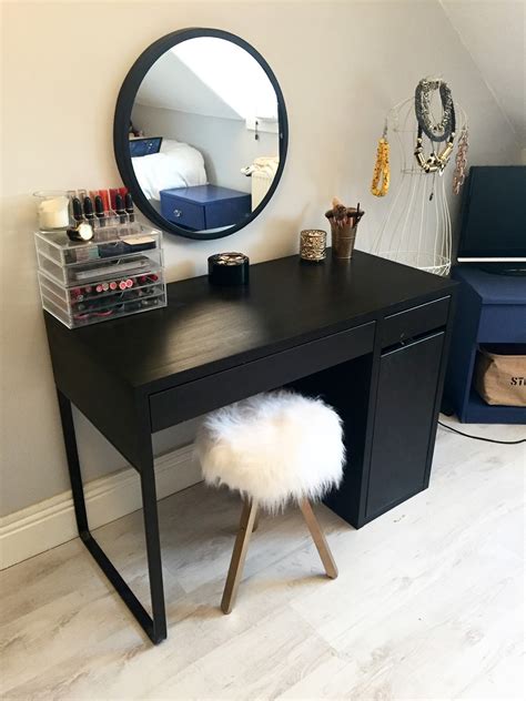Looking to redesign your home office or upgrade your seating situation at work? DIY White Fluffy Stool - Natalie Mearns