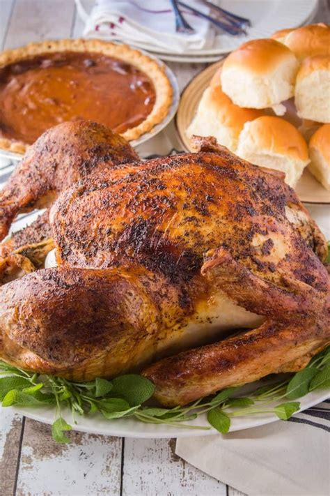 Need To Know How To Cook A Thanksgiving Turkey For Your Holiday Guests Thi Cooking