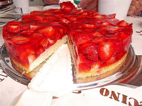 Maybe you would like to learn more about one of these? Biskuitboden für Torten und Kuchen (Rezept mit Bild ...