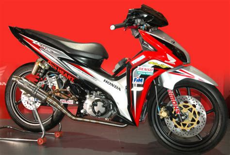 Soal adu kekinian bab mesin balap road race indonesia facebook. Modifikasi Honda Blade 125 FI Paling Gahar dan Sporty ...