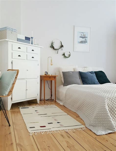 Skandinavisches schlafzimmer der skandinavische einrichtungsstil ist geprägt von natürlichen materialien, hellen farben und klaren formen. Skandinavische Schlafzimmer | Schlafzimmer im ...
