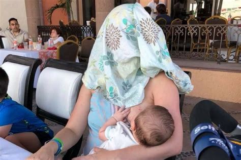 A Mother Breastfeeds Her Baby In A Restaurant A Stranger Asks Her To Fbuk Online