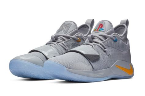 The nba star actually sat down with complex at his house to discuss his favorite pairs and that wild ps5 color he has with nike. Sony komt met vette Playstation sneakers op de proppen ...