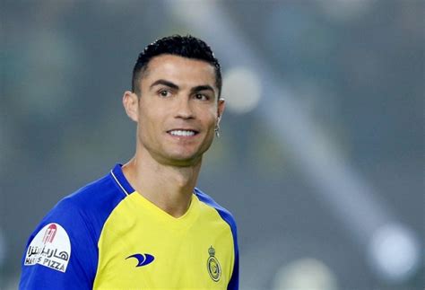 cristiano ronaldo becomes 1st player to score 850 official goals in