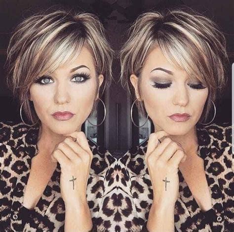 top 15 short brown hairstyles with blonde highlights 2024