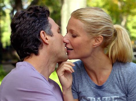 Gwyneth Paltrow Strips To Lingerie Gives Lap Dance To Mark Ruffalo It