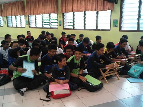 Kalo jurusan tasik cililitan yg executive class tiket nya hanya online saja atau bisa offline juga?? WADAH KETERAMPILAN BERBAHASA: PROGRAM JERAYAWARA DI SMK ...