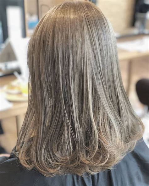 Warna Rambut Milk Tea Korea