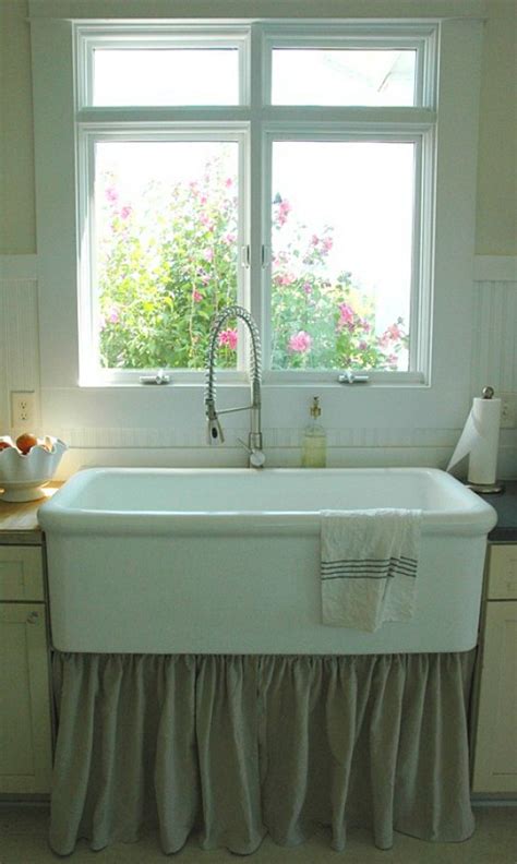 Another classic feature of a country kitchen is an apron style farmhouse kitchen sink. "Home & Harmony" Blogger Selling Victorian-Style Farmhouse - Hooked on Houses