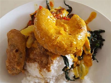 Ayo cek daftar sajian wajib berikut, siapa tahu ada yang terlewatkan! Peringkat: 10 restoran / tempat makan Masakan Padang enak di Bandung di PergiKuliner.com