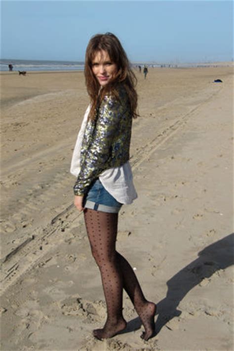 New free nylons nylons photos added every day. Green Mango Jackets, Blue H&M Shorts, Beige Zara Shirts ...