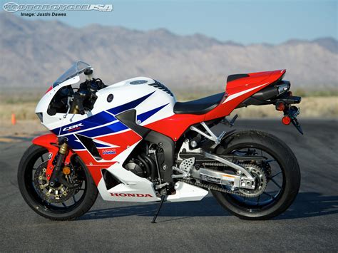 Honda cbr 600 rr gallery. 2015 Honda CBR 600 RR: pics, specs and information ...