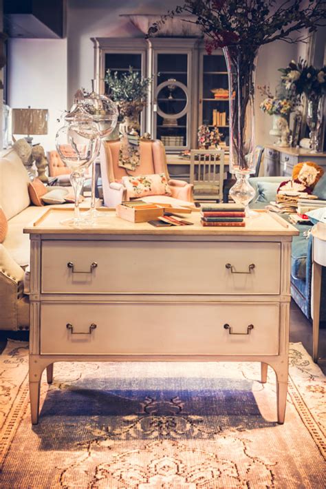 En muebles y decoración beltrán, para ayudarte en la correcta elección a la hora de decidirte a comprar la mesa de comedor que más se adapte a tus. Aparadores clásicos para salón, comedor o dormitorios | Lagoa Interiores