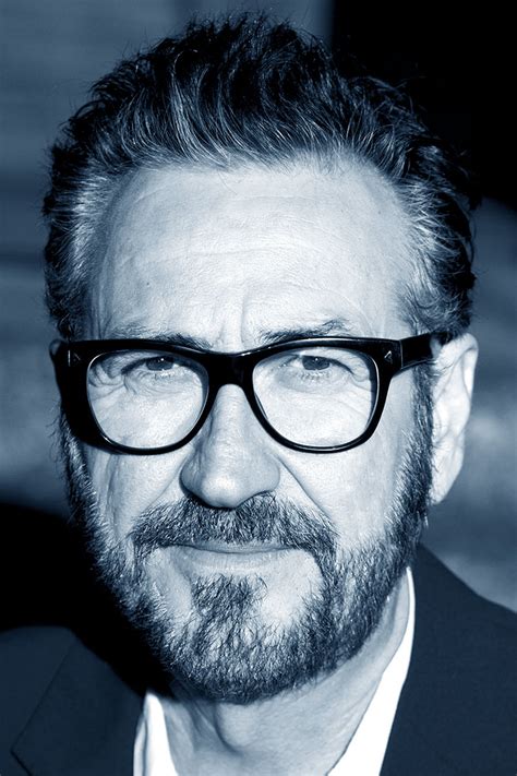 Osservando l'immagine di mastandrea, giallini il padre di giallini era operaio in una fornace, appassionato di cinema e battutista eccezionale. Marco Giallini • Anche se può sembrare retorico lotterei ...