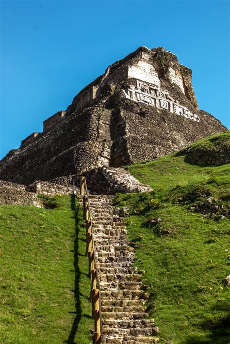 Maya Ruins - Tukan