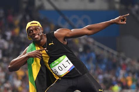 usain bolt makes olympics history first man to win gold in 100m in three straight games