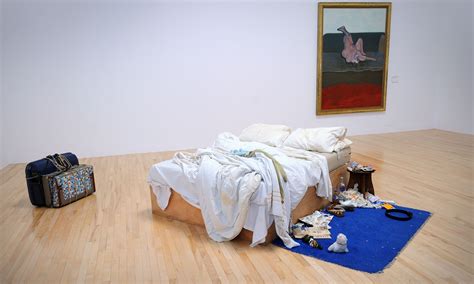 Tracey Emins Messy Bed Goes On Display At Tate For First Time In 15