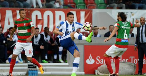Head to head statistics and prediction, goals, past matches, actual form for liga zon sagres. FC Porto empata com Marítimo e pode ver Benfica ficar a ...