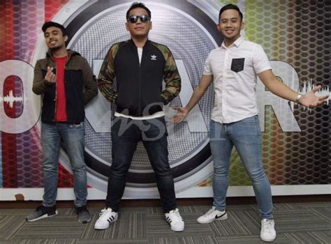 Masa ni saaat issey umukan yang dia nak kahwin live di segmen team pagi suria, suria fm. Issey, Shahrol (Shiro) Muka Baharu Suria FM - MYNEWSHUB