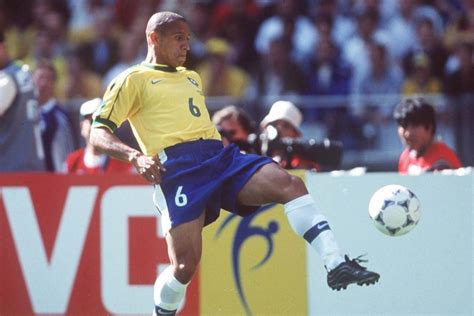 Roberto Carlos Mejores Goles De La Historia Cumpleaños 47 Publimetro