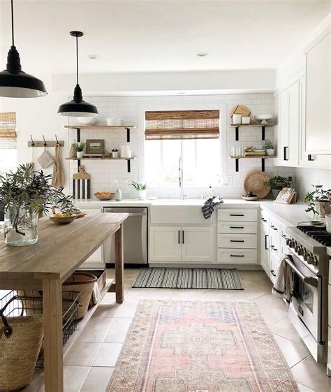 3 Tips To Create Farmhouse Kitchen Ideas With Island Dhomish