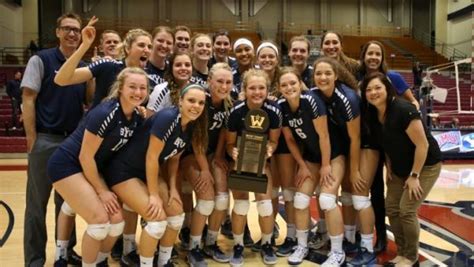No Byu Women S Volleyball Takes Wcc Title The Daily Universe