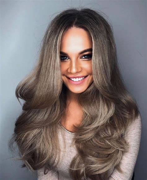 Just visit here to see sensational styles of sleek straight haircuts with smooth look in year 2020. Trend hair colors for all hair types 2019-2020 - HAIRSTYLES