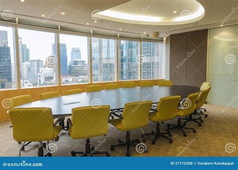 Big Conference Room In High Office Building Royalty Free Stock Photos