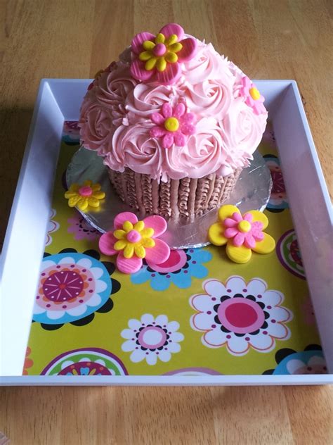 Jumbo Cupcake Flower Style