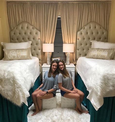 15 Unique Ways Ole Miss Girls Are Decorating Their Dorm Rooms Ole