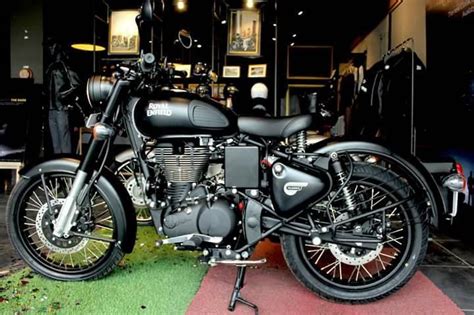 Royal enfield has renamed bullet 350 electra as bullet 350 es. Royal Enfield Classic 500 Stealth Black Pics Gallery