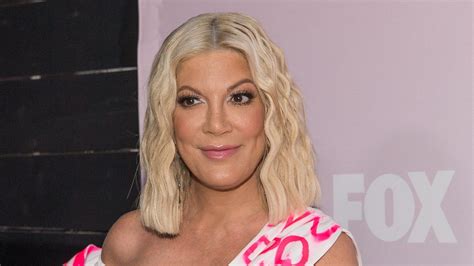 Tori Spelling Says Microblading Her Eyebrows Has Changed Her Life