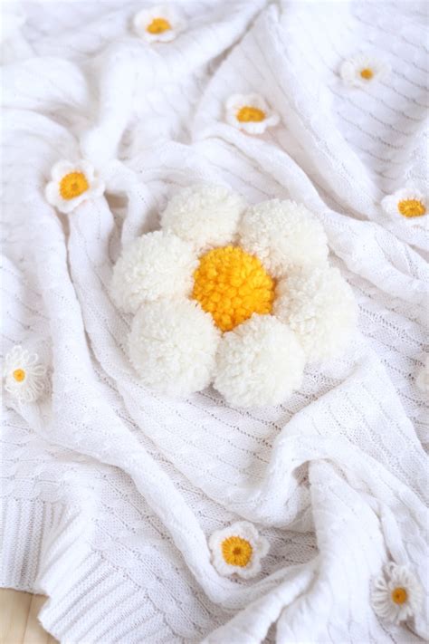 Pompom Daisy Flower Wall Hanging Floral Wall Decals Pompom Etsy