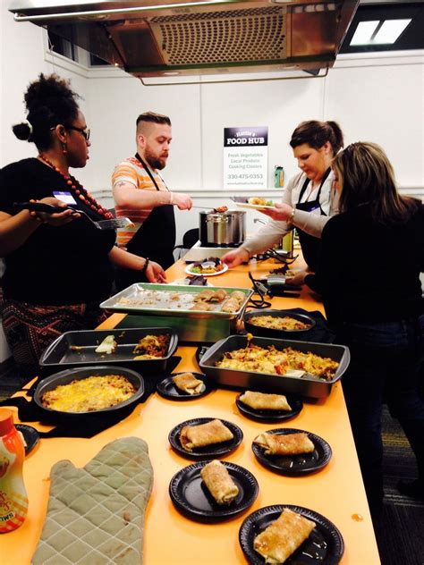 Hatties Food Hub Hosts Free Cooking Classes