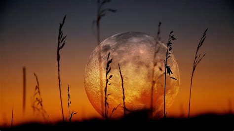 Moon And Sunset 4k Ultra Hd Wallpaper Hintergrund 3840x2160 Id