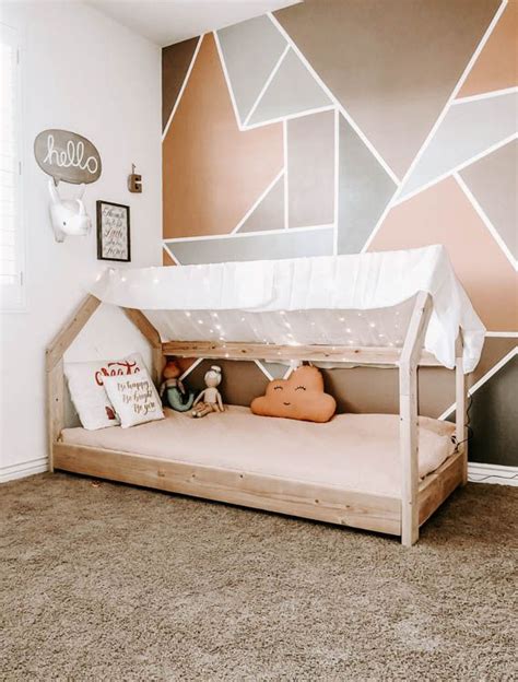 I continue my series of 2x4 bed frame projects with this super simple design about building a toddler bed. How To Build A Twin Size House Bed - Addicted 2 DIY ...