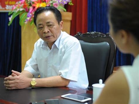 Ông phùng xuân nhạ cũng nhấn mạnh trách nhiệm công khai, minh bạch thông tin của nhà trường để xã hội và các bên liên quan giám sát, đồng thời yêu cầu các trường tăng cường điều kiện đảm bảo chất lượng giáo dục, đào tạo. Bộ GD-ĐT huỷ quyết định xem xét kỷ luật 13 công chức liên ...